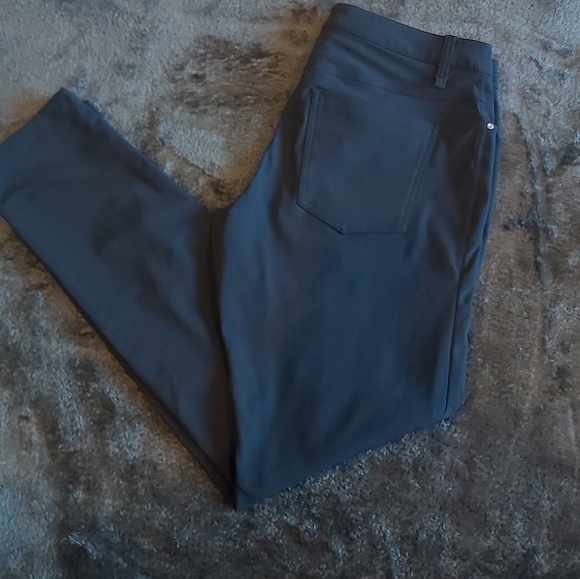 Lululemon ABC pants - Picture 2 of 3